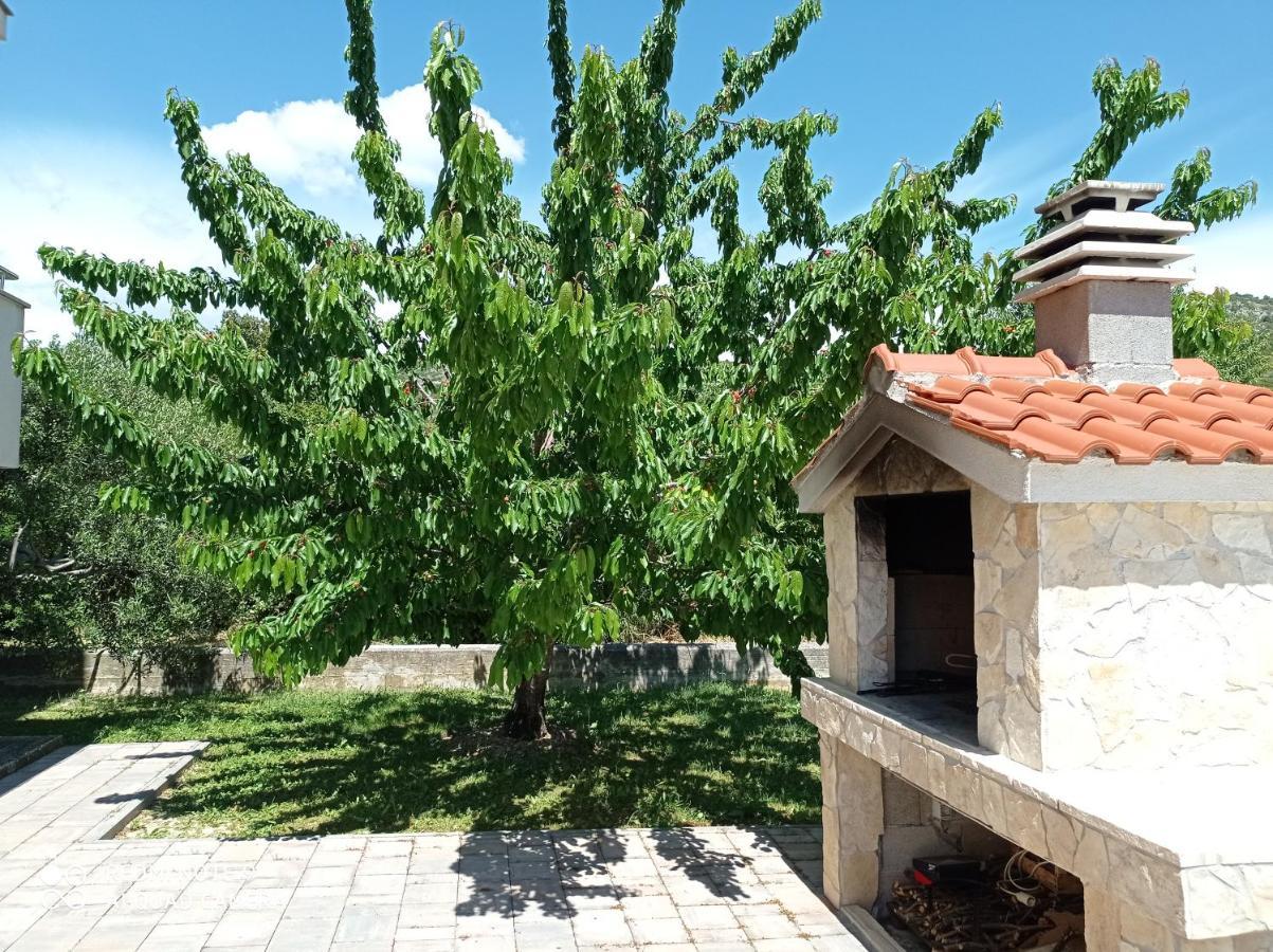 טרוגיר Studio Apartment With Balcony מראה חיצוני תמונה